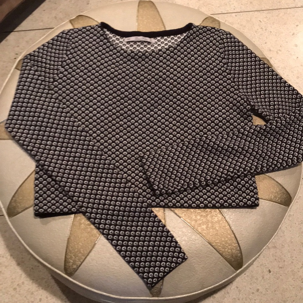 Cropped patterned sweater